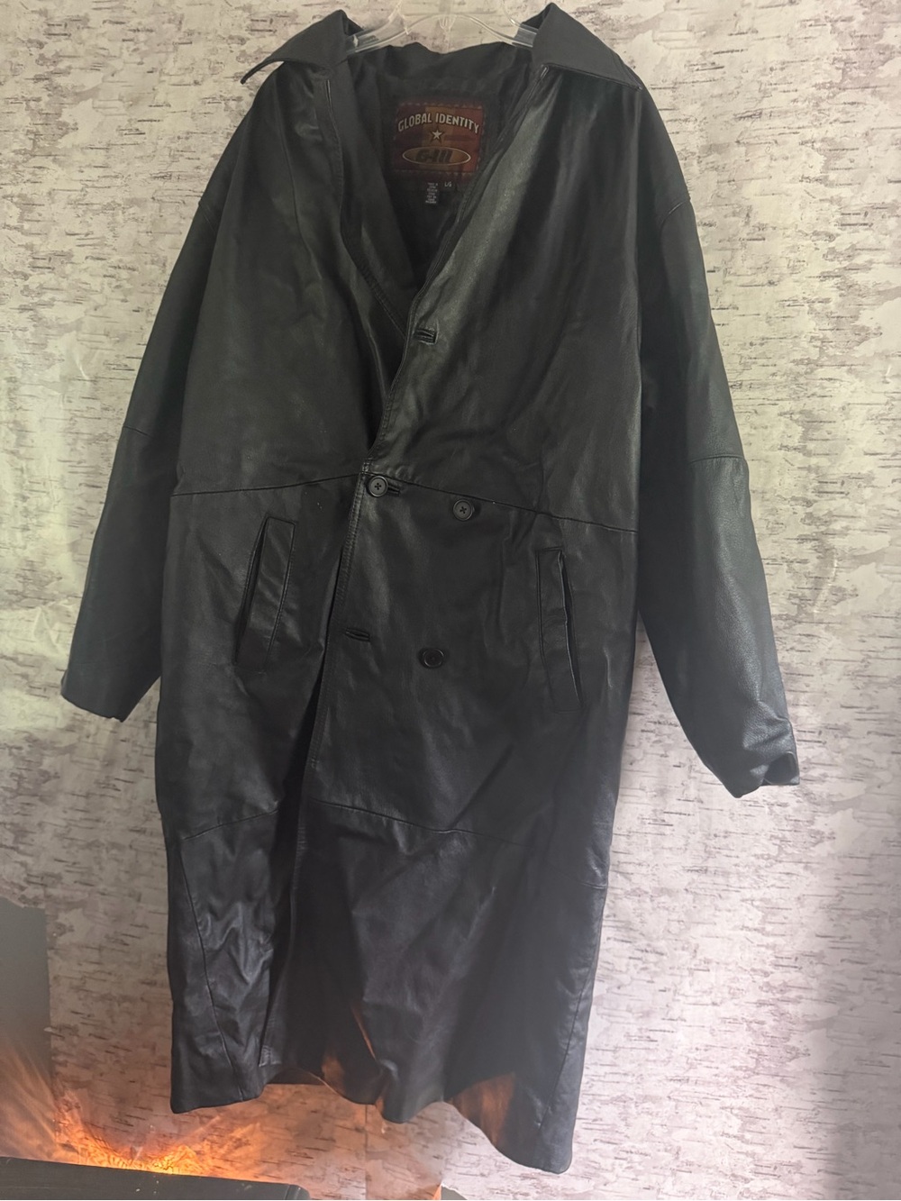 Global Identity Vintage Black Leather Trench Coat — Men's Classic Long Trench